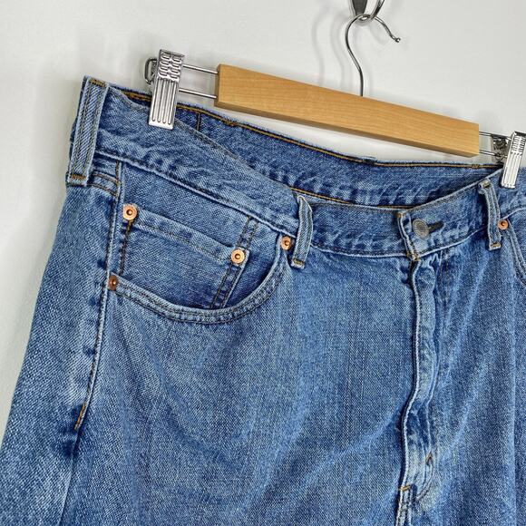 Levi's 505 Regular Fit Light Wash Blue Denim 100% Cotton Shorts Men's Size 38 - Picture 5 of 9